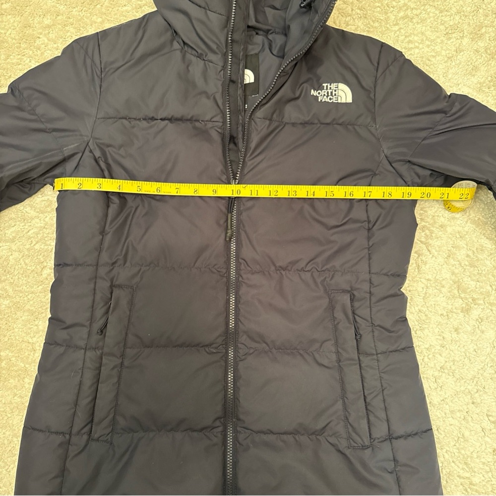 The North Face Women's Black Long Puffer Coat with Hood - Picture 10 of 16